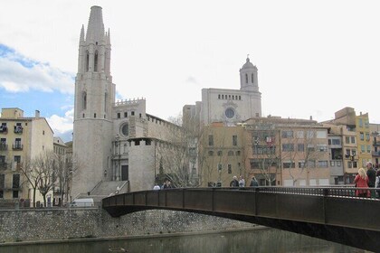 Girona Medieval Town Private 8 Hour Tour from Barcelona