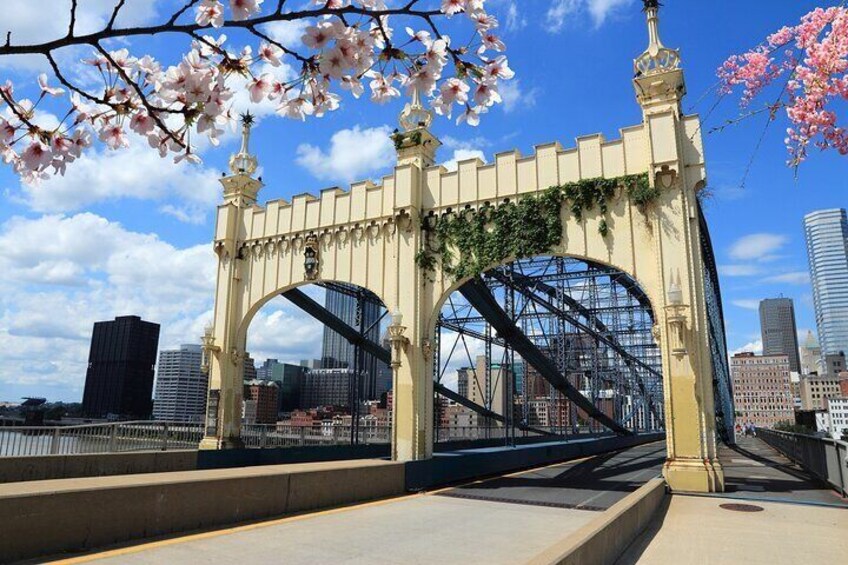 Love in the City: Pittsburgh’s Enchanting Romantic Walk