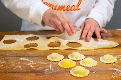Make Ravioli & Tiramisù in Florence Countryside (5-Course Meal)