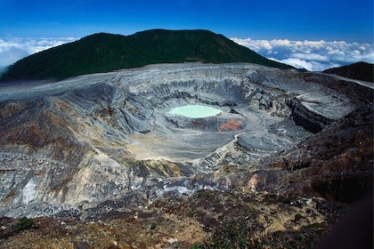 San José Private Tour: Poás Volcano, Waterfalls & Coffee