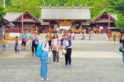 Sapporo: Hokkaido Shrine Tour with Rituals, History & Sweets