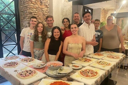 Naples Pizza Cooking Class in Local Restaurant
