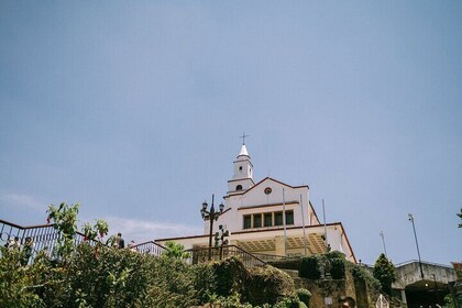 Private Monserrate Tour: Fast Pass & Culinary Experience