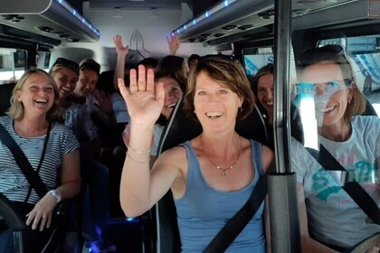 Nassau Express Private Tour: Forts, Parliament & Caves