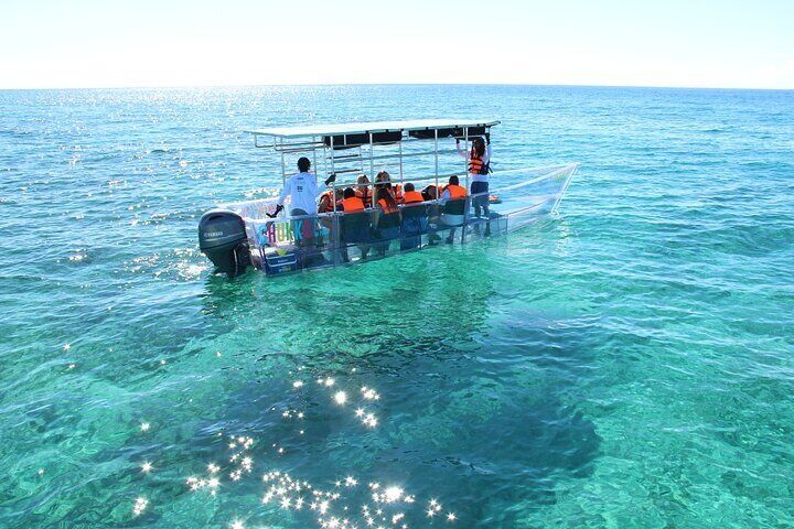 Invisible Boat to Rainbow Reef and Papa Doc Wreck