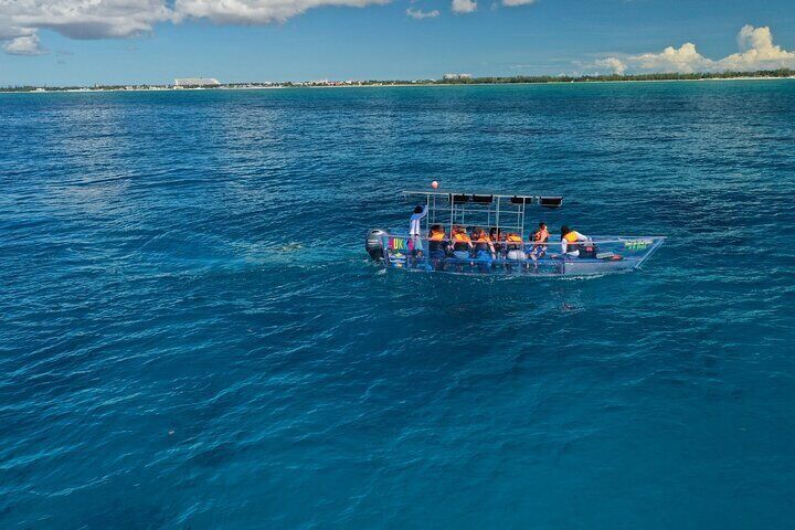 Invisible Boat to Rainbow Reef and Papa Doc Wreck
