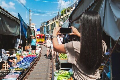 Bangkok floating and Railway Market group tour