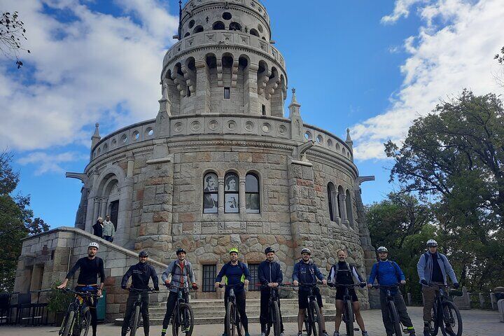 Half-Day E-Bike Tour through Buda Hills to the Top of Budapest 