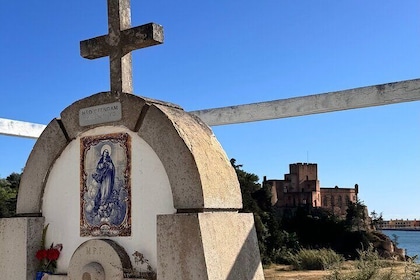 Discover the Hidden Charms of Ferragudo Walk