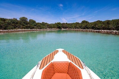 Zadar: 4-Islands Escape & Hidden Shipwreck with Lunch