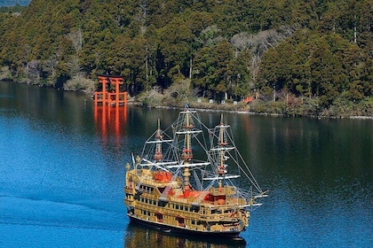 Mt. Fuji and Hakone Day Tour from Tokyo with Indian Lunch