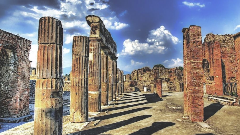Foto 1 van 3. Stunning view of the Ruins of Pompeii