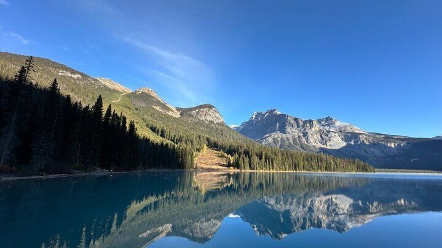 Day Trip to Emerald & Minnewanka Lakes, Natural Bridge & Banff