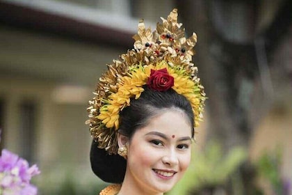 Balinese Traditional Custume and Make Up