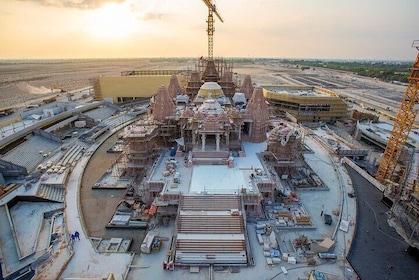 Baps Mandir Visit Along With Abu Dhabi City Tour on Private Basis
