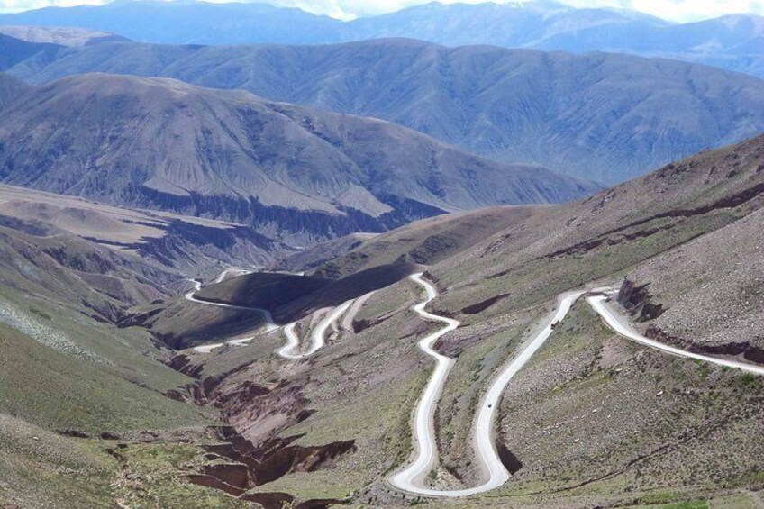 Cuesta del Lipan - National Route NÂș 52 - 4170 masl (Jujuy) - Excursion to Salinas Granes via S. Antonio