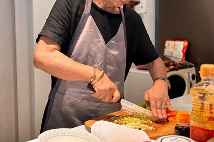 Making K-Traditional Food and Mirrors with Korean Grandmothers