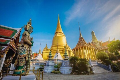 Royal Grand Palace Emerald Buddha and Reclining Buddha Group Tour