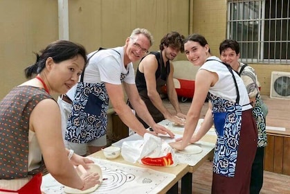 Xi'an Noodle Making and Tea Tasting Experience