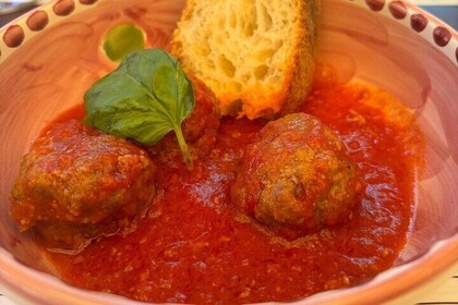 Semi-Private Wine Pairing & Lunch Under Lemon Trees in Sorrento