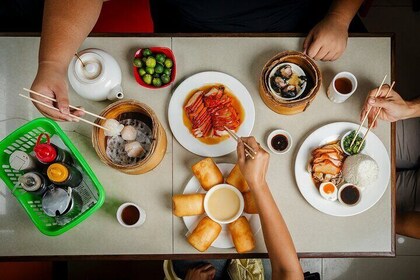 Binondo Bites Manila Food Tour with 15+ Tastings