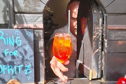 Explore Florence by Golf Cart Wine Windows and Gelato Experience