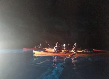 Lefkada : Blue Cave Kayak Tour avec un avant-goût de la Grèce