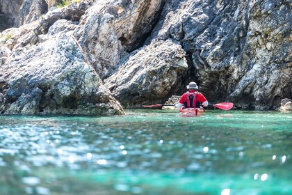 Lefkada: Blue Cave Kayak Tour with a Taste of Greece