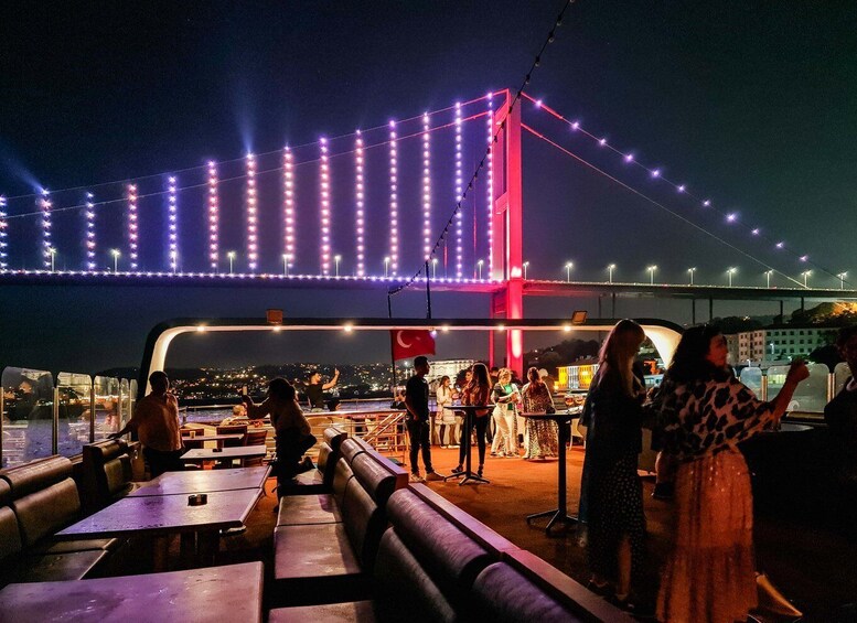 Istanbul: Bosphorus Dinner Cruise w/ Drinks & Entertainment