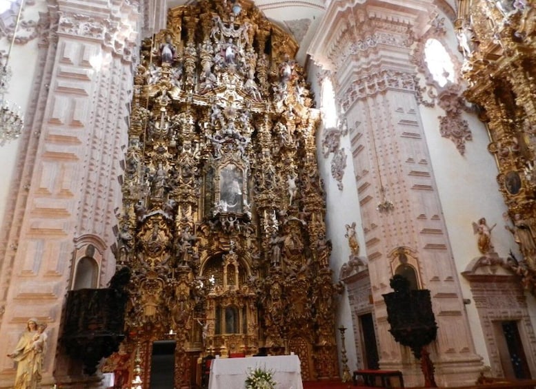 Picture 5 for Activity From Acapulco: Romantic Day Trip to Taxco with Meals