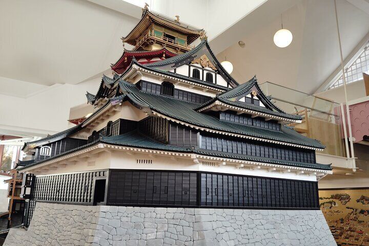 Shiga: Guided Tour of Oda Nobunaga’s Azuchi Castle Legacy”