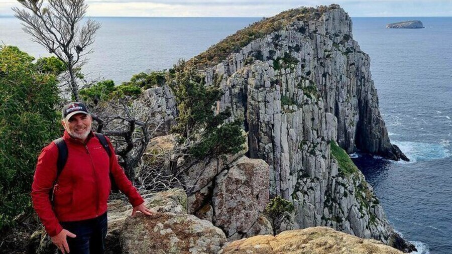 1D Hobart: Cape Hauy Hike: an Active Adventure