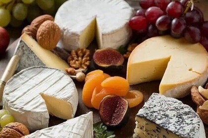 Vegetarian Walking Food Tour in Le Marais