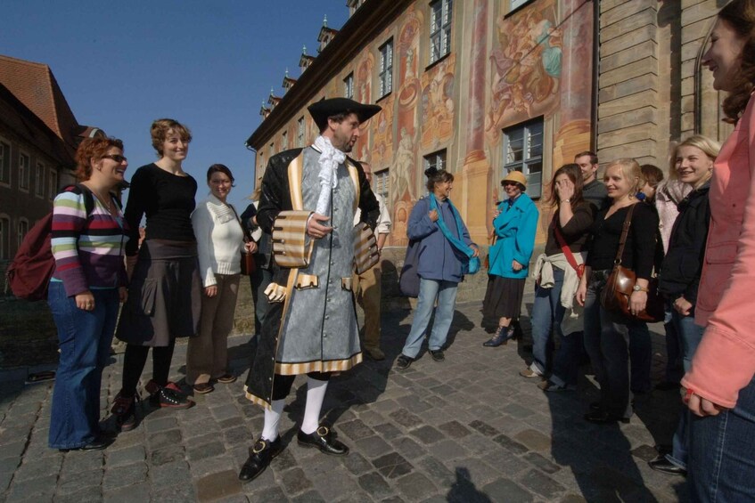 Bamberg: 1-Hour Theatrical Humor Tour with Costumed Guide