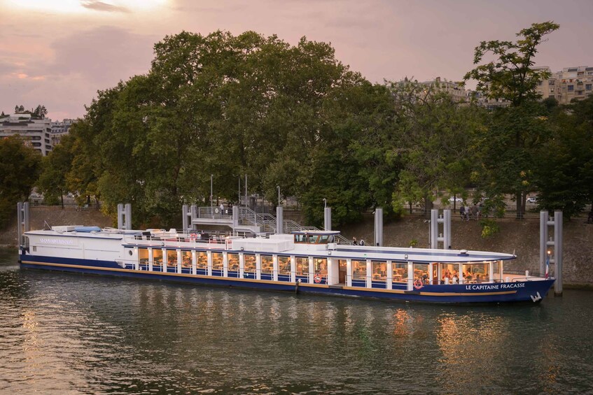 Picture 25 for Activity Paris: Romantic Cruise with 3-course Dinner on Seine River