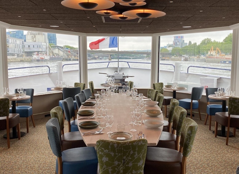 Picture 22 for Activity Paris: Romantic Cruise with 3-course Dinner on Seine River