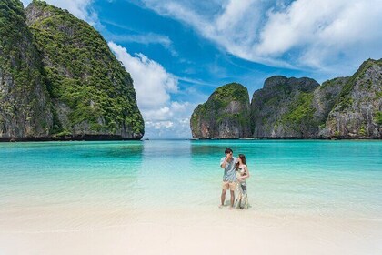From Phuket: Phi Phi & Khai Islands Snorkel Tour with Lunch