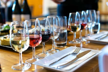 Santorin : Visite privée de 4,5 heures consacrée au vin