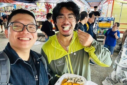 Da Nang: Seven Local Food Tastings and Sightseeing By Scooter