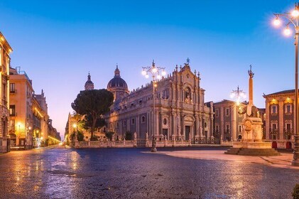 Catania Ghost Tour: Myths, Legends and Tastings Under Mount Etna