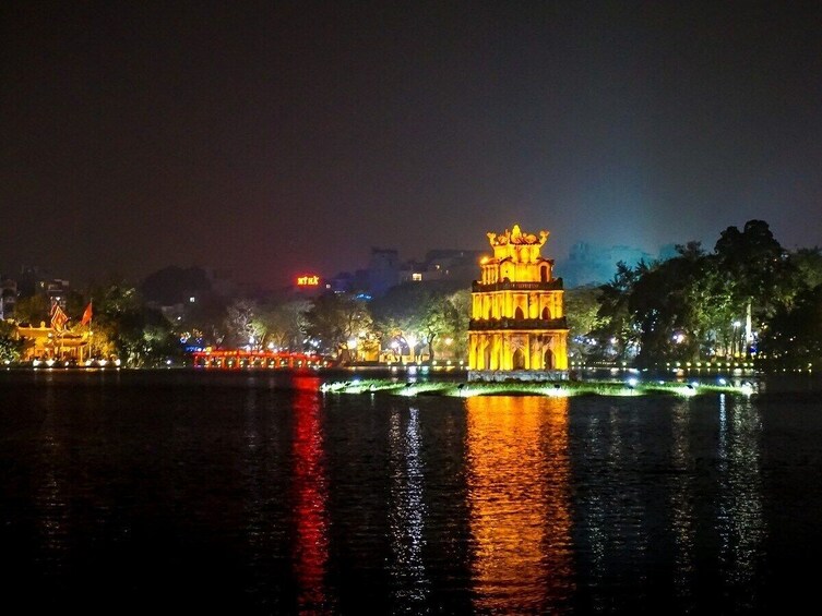 Nightlife in Hanoi with Water Puppet Show