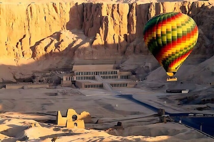 Hurghada 2 Day Luxor Tour with Hotel Balloon and Nile Boat