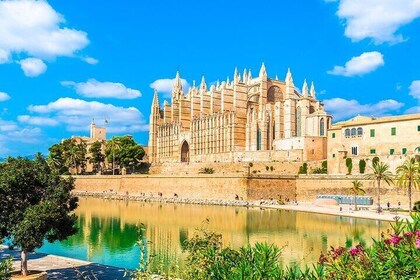 Mallorca Top Attractions Caves and Coastal Wonders