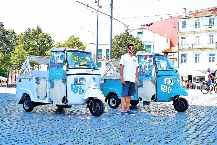 Picture 2 for Activity Porto: Private Tuk-Tuk Tour with Short Walks and Wine