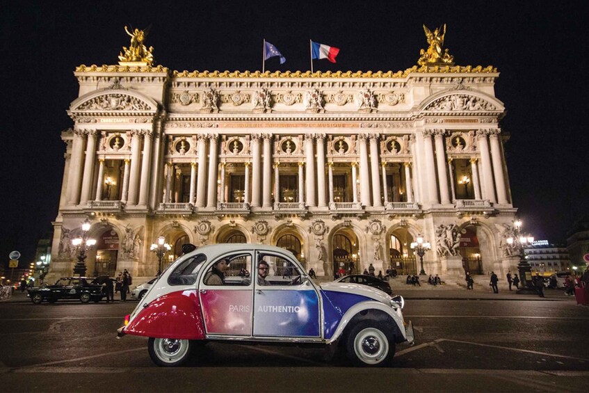 Paris: Discover Paris by Night in a Vintage Car with a Local