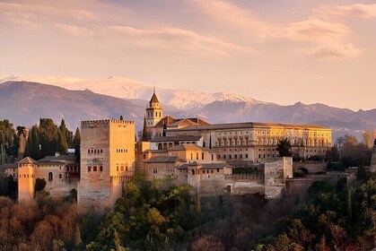 Alhambra, Nasrid Palaces & Generalife Reserved Access Tour