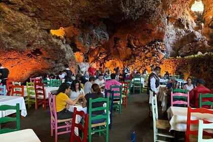 Pyramids of Teotihuacan and the Authentic Restaurant La Gruta