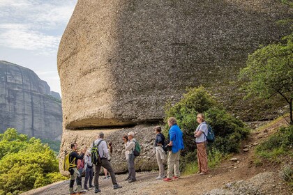 Kalabaka: tour de senderismo en grupos pequeños de Meteora con visita al mo...