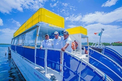 Isla Mujeres Private Catamaran Tour with Transport