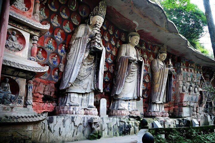 Dazu Rock Carvings and Ancient Town Private Cultural Day Tour